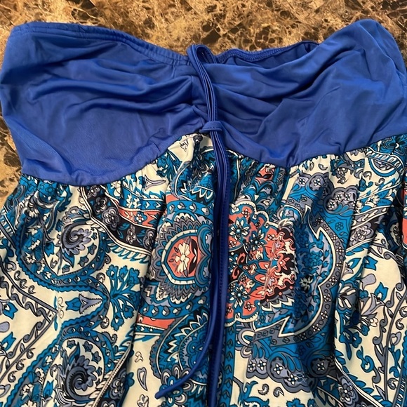 Plus Size Blue Pattern Top - Picture 4 of 9
